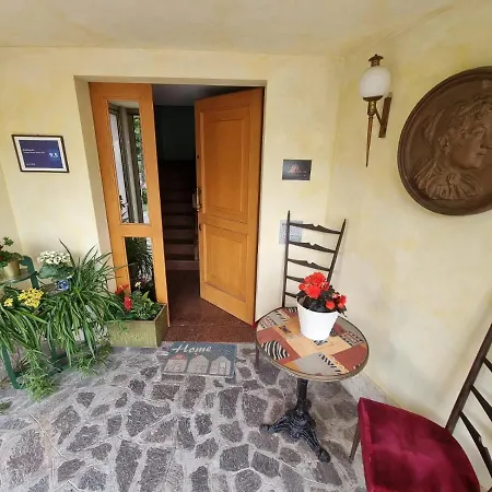 Bed & Breakfast Gold *